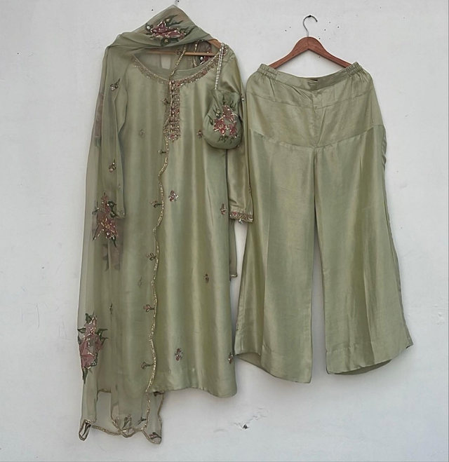 Shezil olive