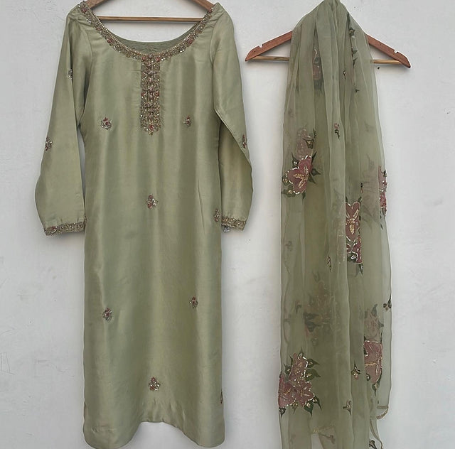 Shezil olive